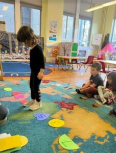 Preschool at The French American Academy. Preschoolers learning math